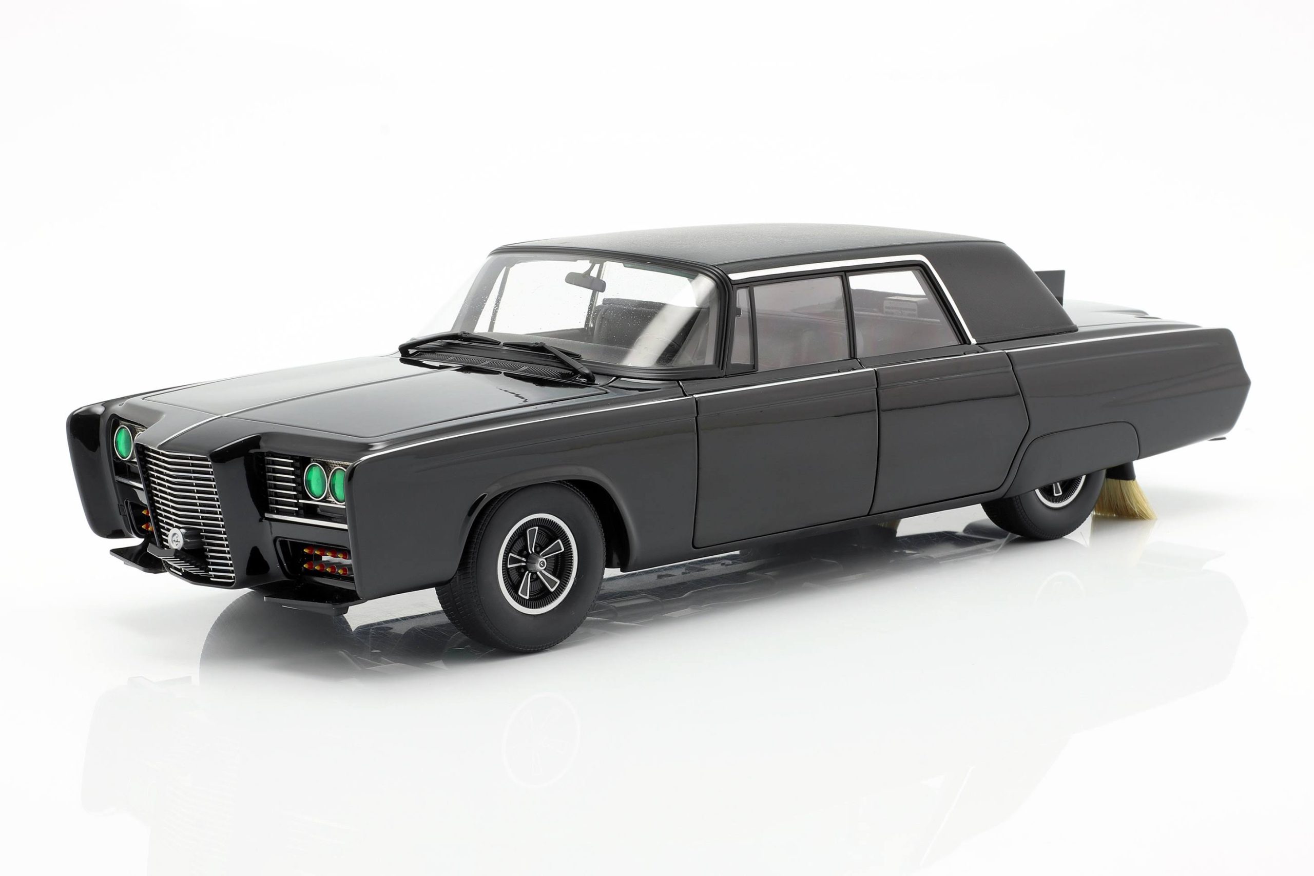 Black Beauty Green Hornet Black TV Series 1/18 Diecast Model Car by AUTOart 2024 Best Sellers - Image 3
